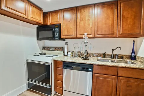 $850,000 | 2900 Lookout Place Northeast, Atlanta, GA 30305
