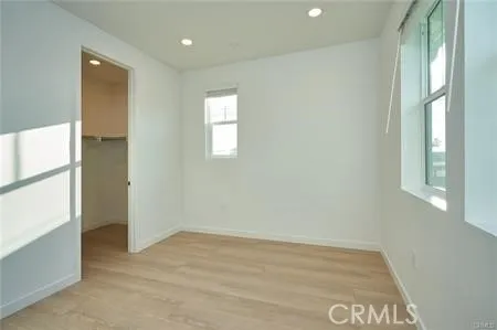 a view of empty room with window