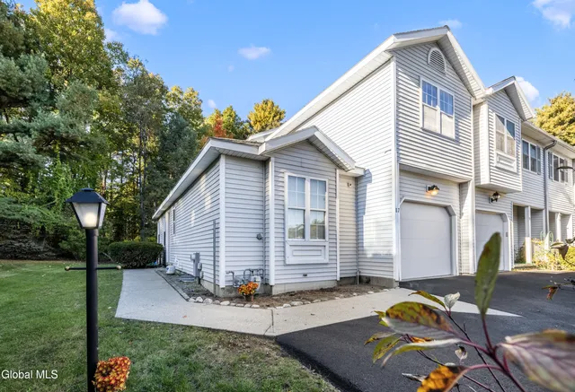 $319,000 | 87 Old Mill Lane, Queensbury, NY 12804