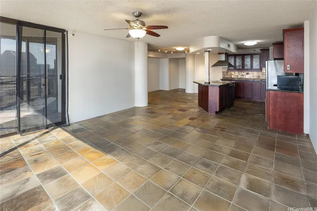 $510,000 | 60 North Beretania Street, Unit 3601, Honolulu, HI 96817