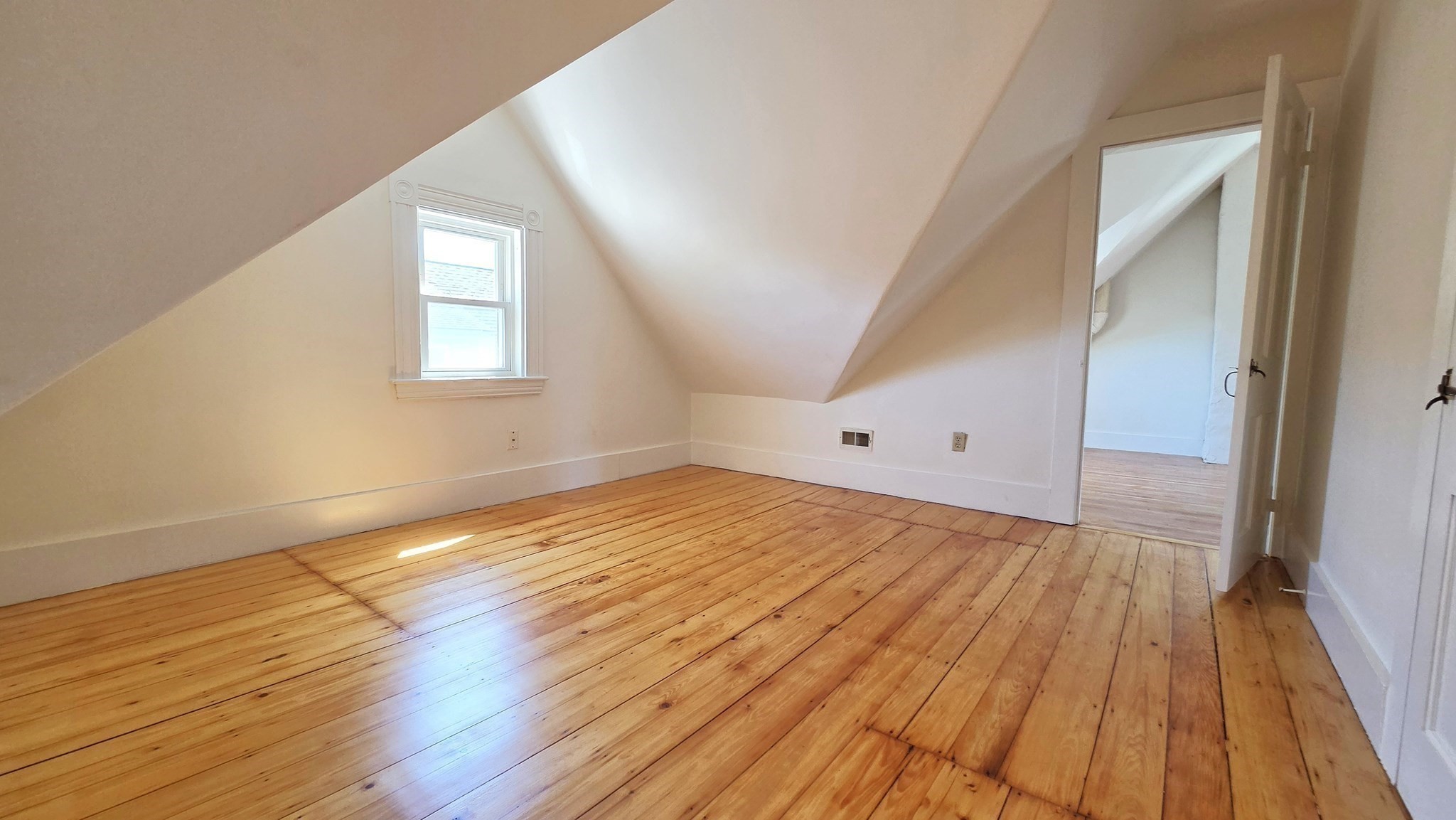 576 Trapelo Road, Unit 2 Belmont, MA 02478 - Photo 9 of 17 Gallery Image 9