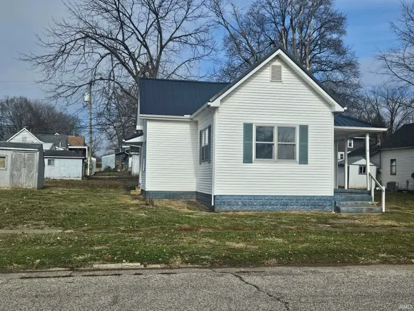 $149,900 | 6 East Pearl Street, Washington, IN 47501