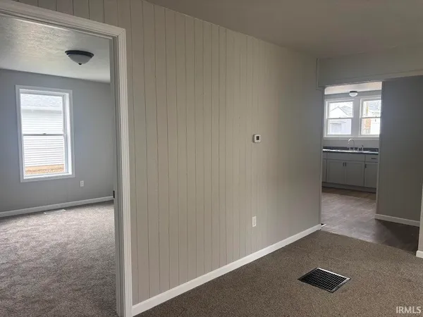 $149,900 | 6 East Pearl Street, Washington, IN 47501