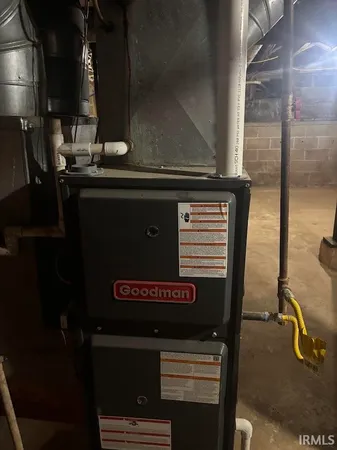 $149,900 | 6 East Pearl Street, Washington, IN 47501