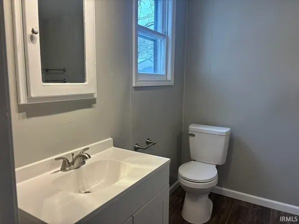 $149,900 | 6 East Pearl Street, Washington, IN 47501