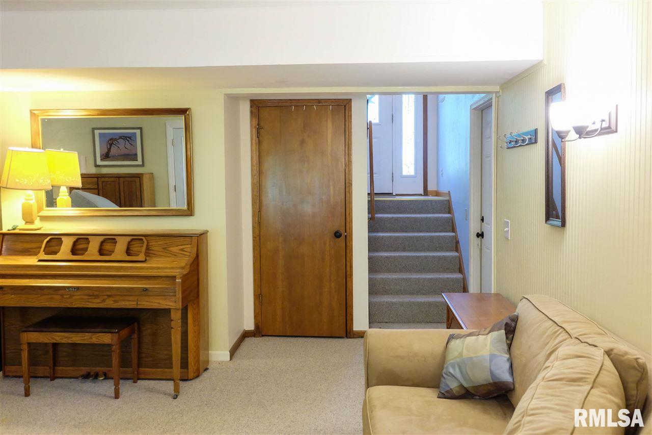 30 Indian Trail Road Macomb, IL 61455 - Photo 17 of 25 Gallery Image 17