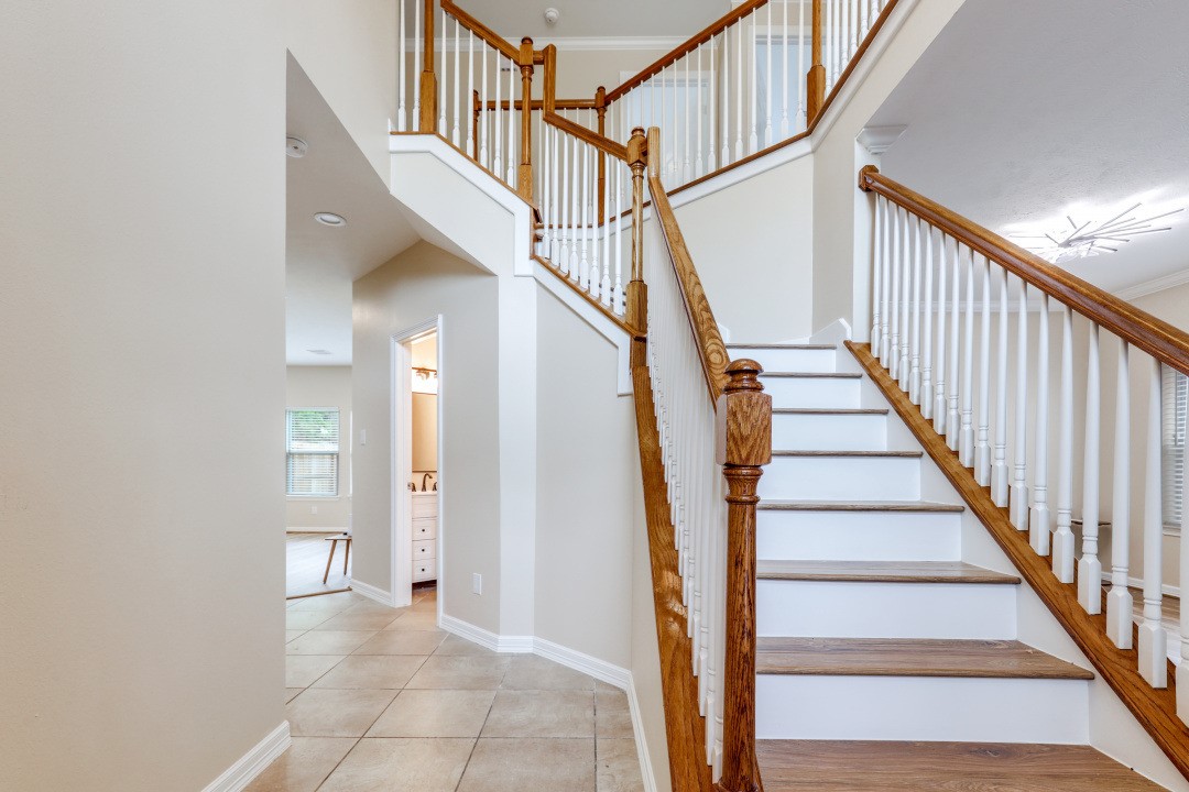 3231 Alabama Street Houston, TX 77004 - Photo 4 of 20 a view of entryway