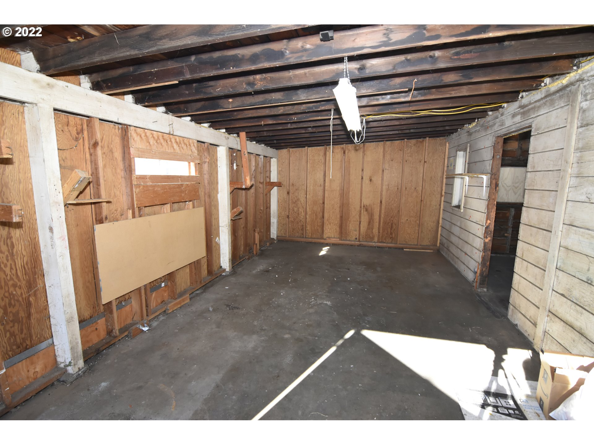 474 Broadway Street Springfield, OR 97477 - Photo 19 of 21 a view of entryway