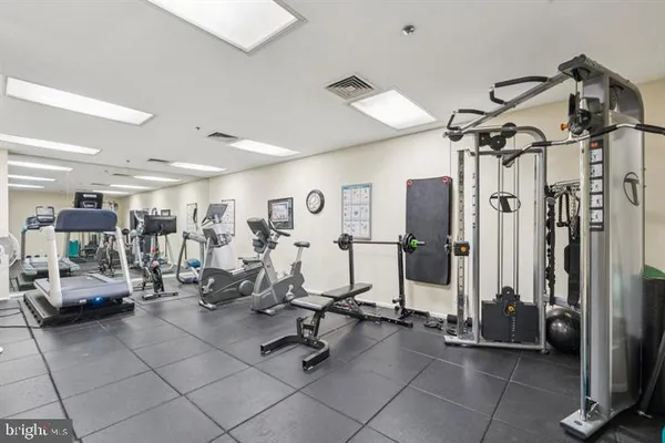 a view of entryway with a outdoor space