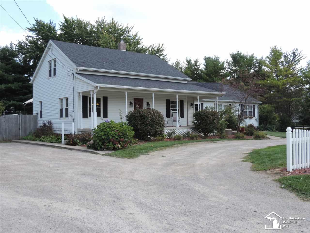 8248 Jackman Road Temperance, MI 48182 - Photo 2 of 32