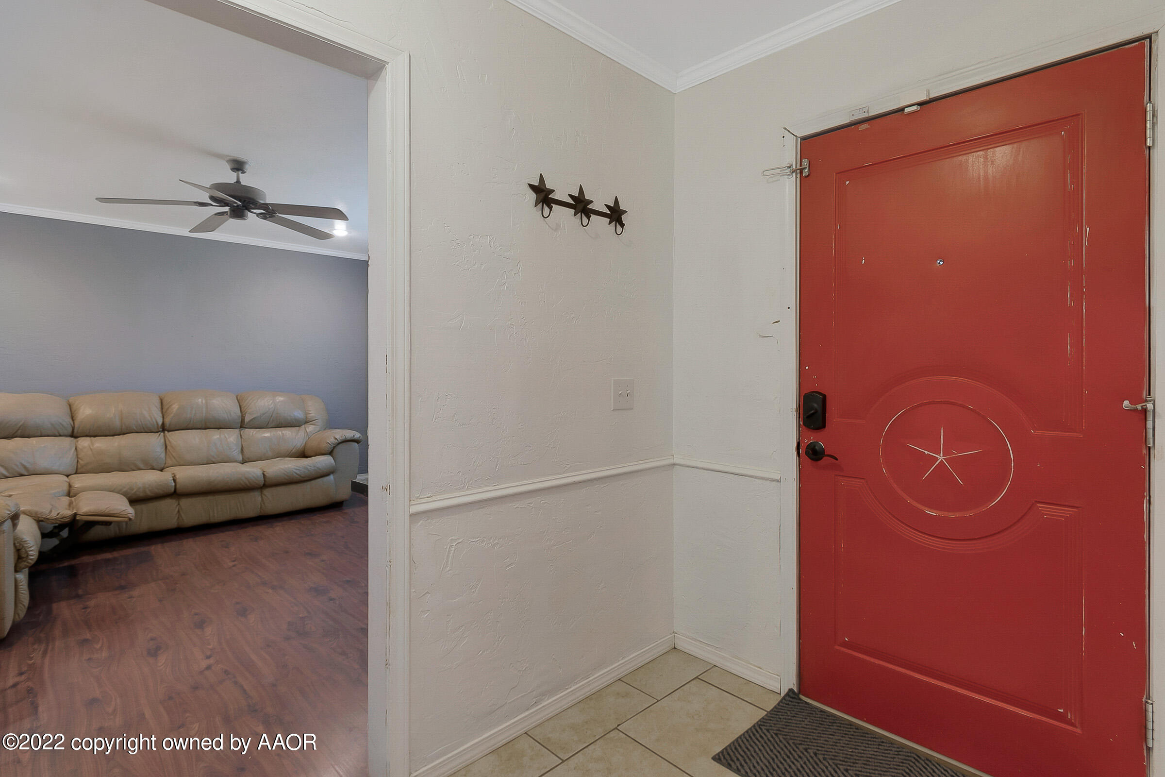 3814 South Hayden Street Amarillo, TX 79110 - Photo 2 of 16 002_Foyer