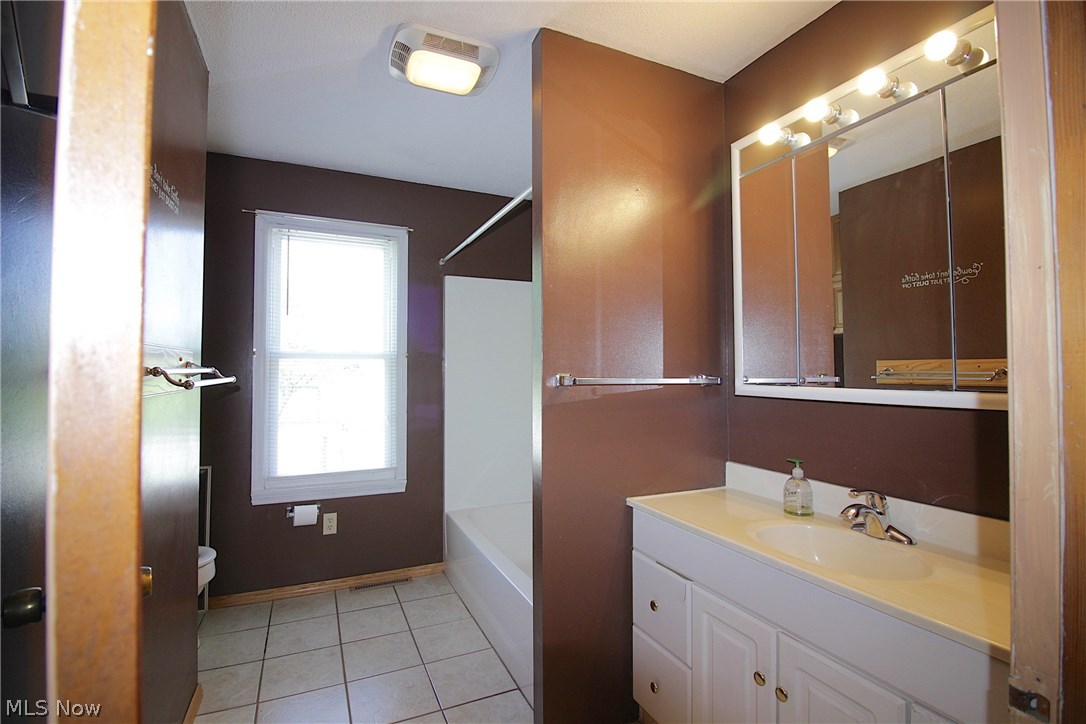 72365 Colerain Road Bridgeport, OH 43912 - Photo 8 of 16 Gallery Image 8