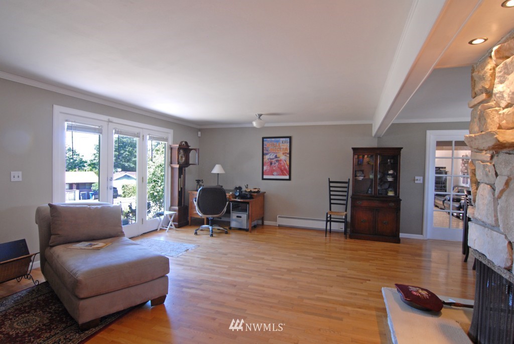 402 South 36th Street Renton, WA 98055 - Photo 7 of 22