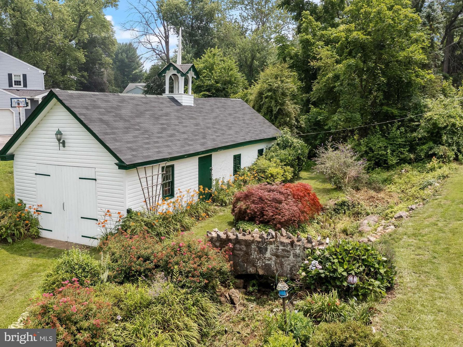 1060 Waterloo Road Berwyn, PA 19312 - Photo 6 of 43 Fabulous space for cars, boats, or extra storage
