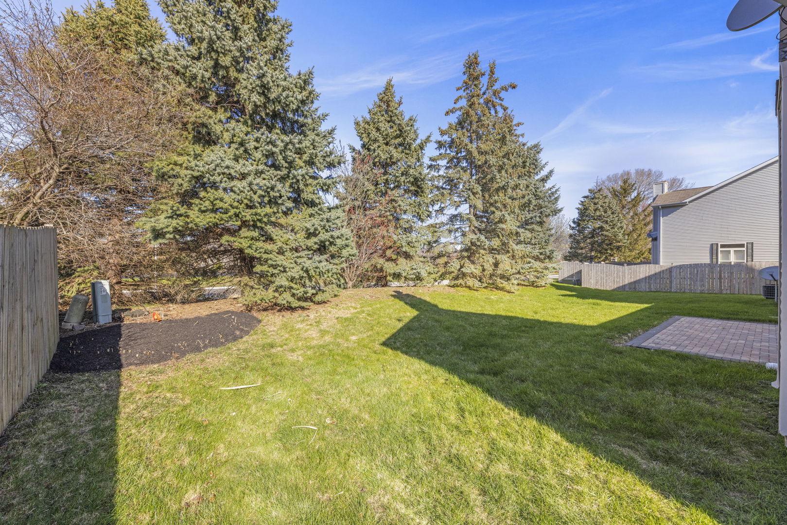 580 Chestnut Drive Oswego, IL 60543 - Photo 16 of 20 a view of yard with swimming pool