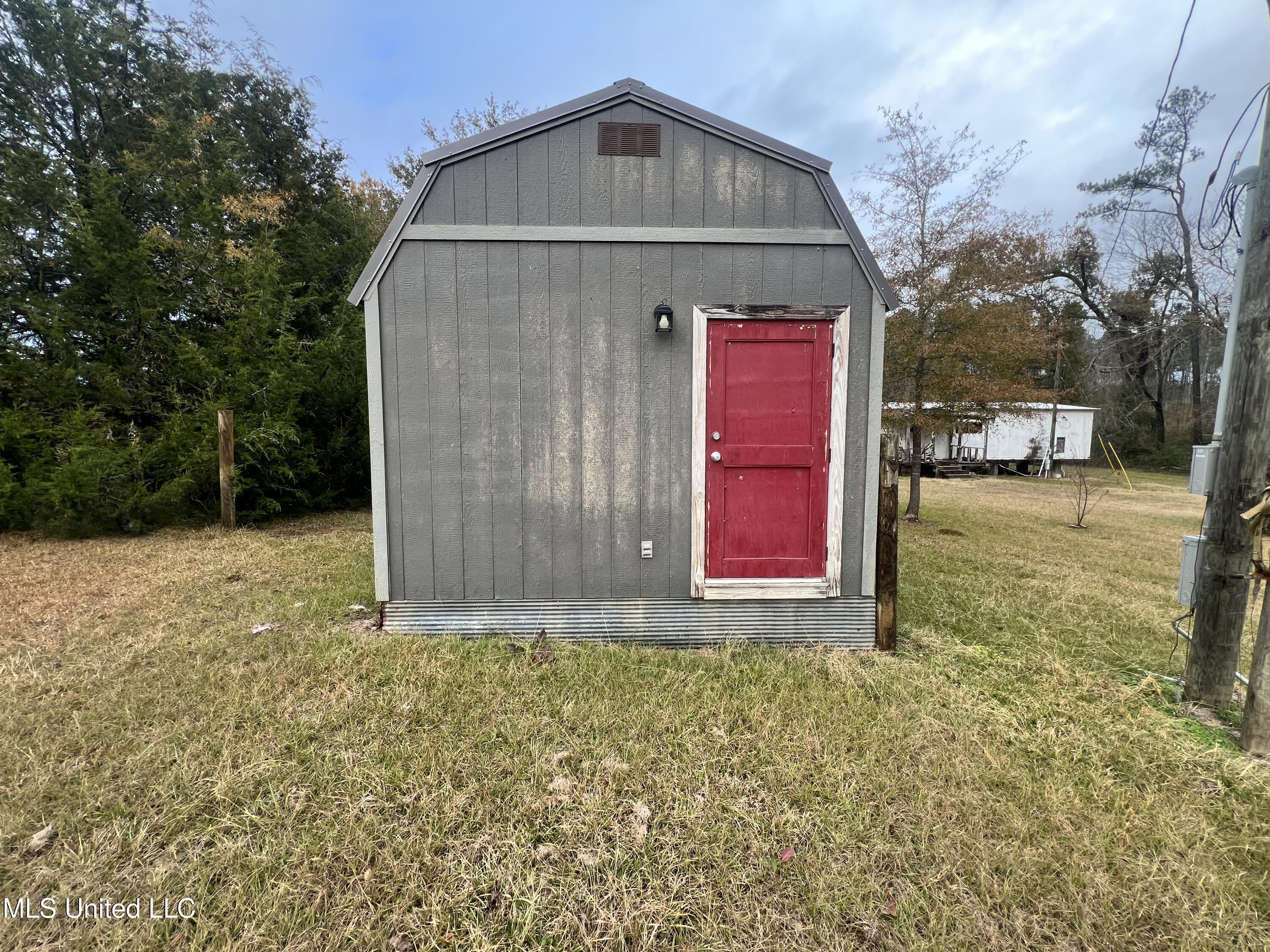 2465 Singleton Road Carthage, MS 39051 - Photo 4 of 12 787F5D6D-72CF-4F77-884B-F55EDD572755