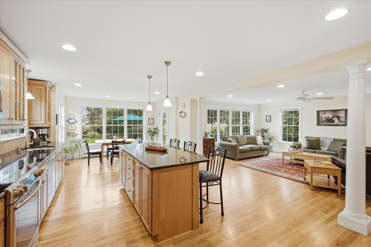 520 Webster Street Needham, MA 02494 - Photo 6 of 32 Gallery Image 6