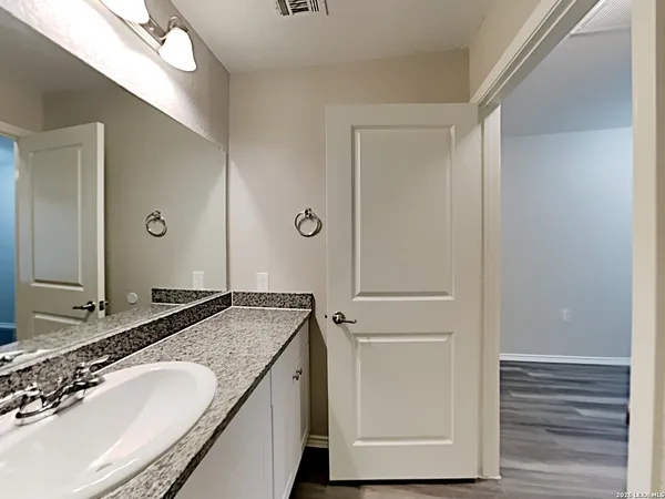 $1,919 | 6815 Hibiscus, San Antonio, TX 78218