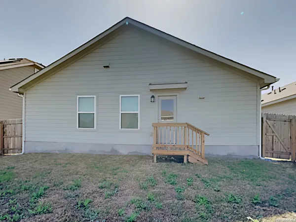 $1,919 | 6815 Hibiscus, San Antonio, TX 78218