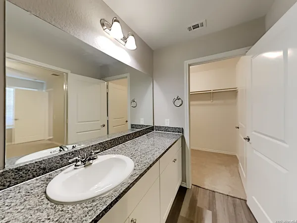 $1,919 | 6815 Hibiscus, San Antonio, TX 78218