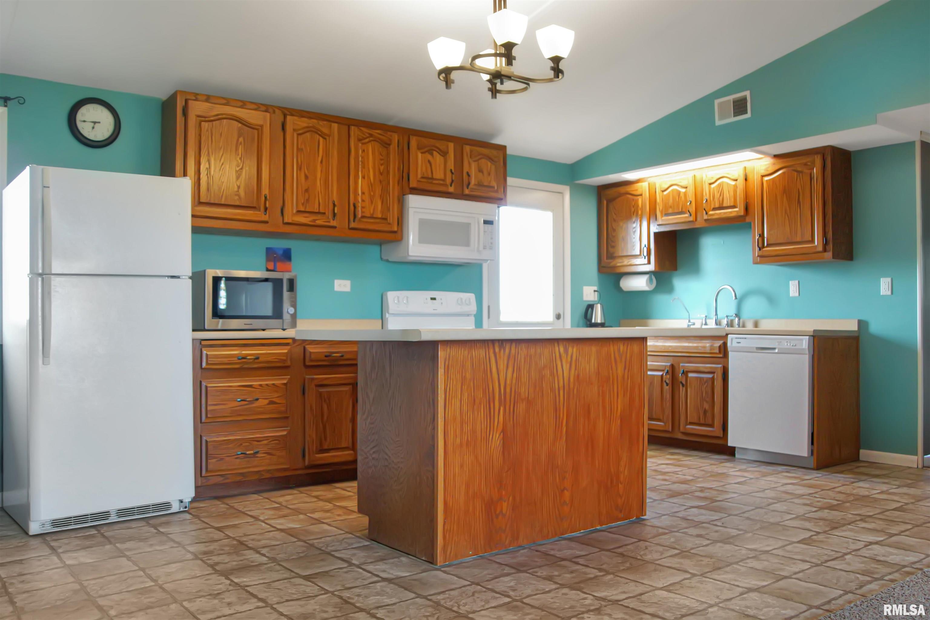 4217 West Streitmatter Road Edelstein, IL 61526 - Photo 6 of 29 Gallery Image 6