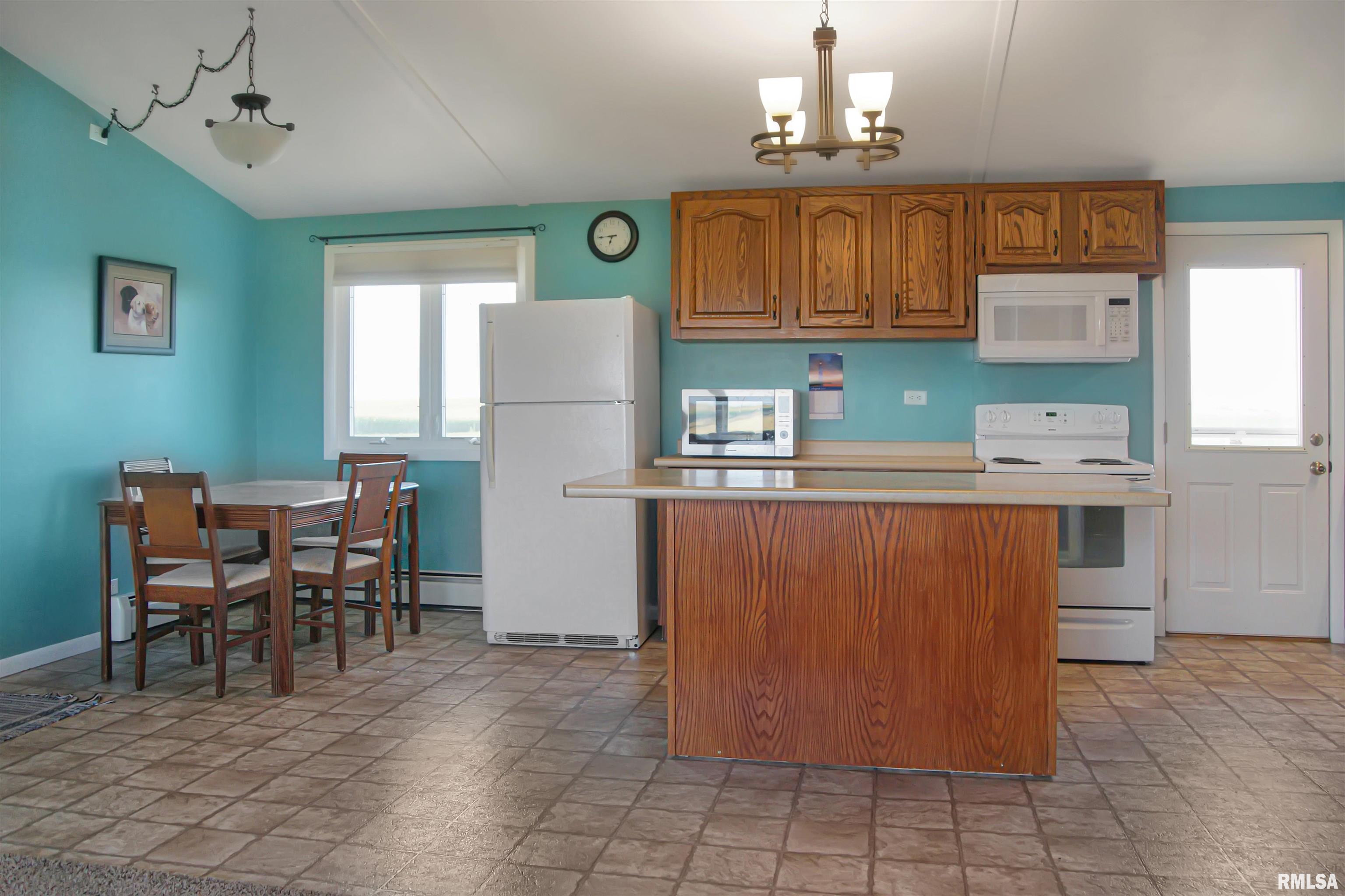 4217 West Streitmatter Road Edelstein, IL 61526 - Photo 7 of 29 Gallery Image 7