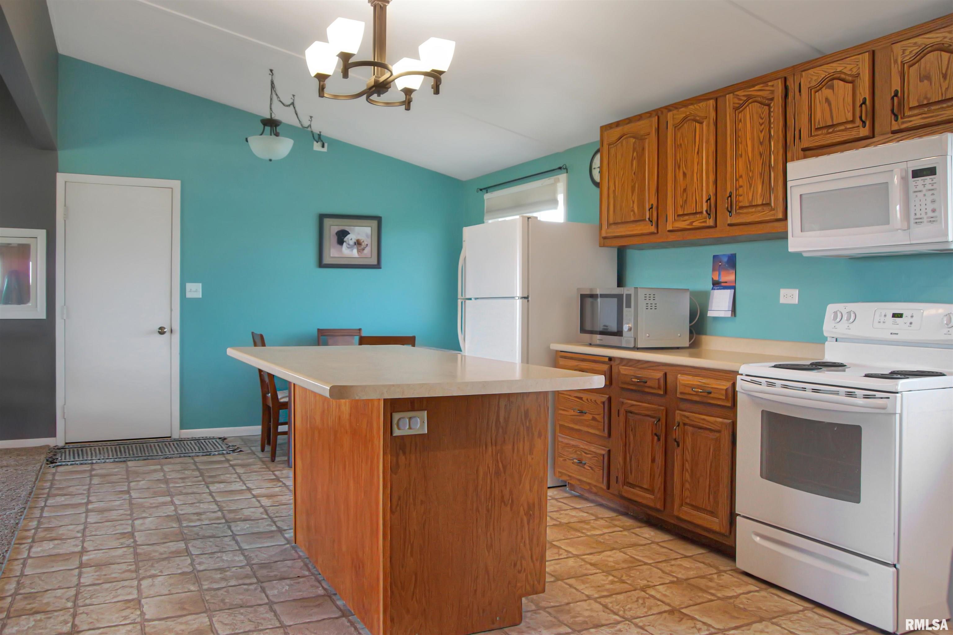 4217 West Streitmatter Road Edelstein, IL 61526 - Photo 8 of 29 Gallery Image 8