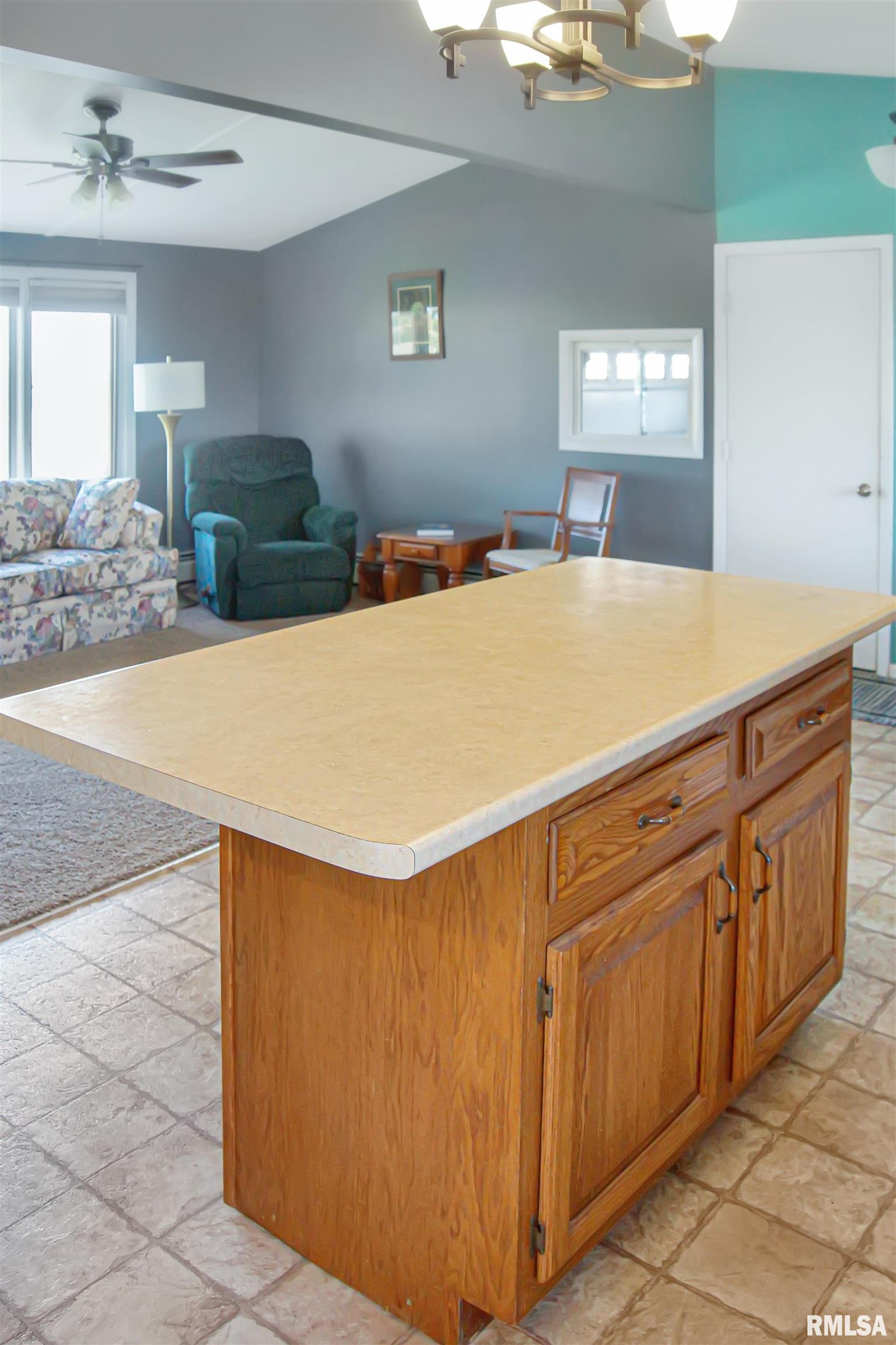 4217 West Streitmatter Road Edelstein, IL 61526 - Photo 9 of 29 Gallery Image 9