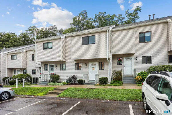 $229,000 | 808 Timber Lane, Unit 808, Canton, CT 06019