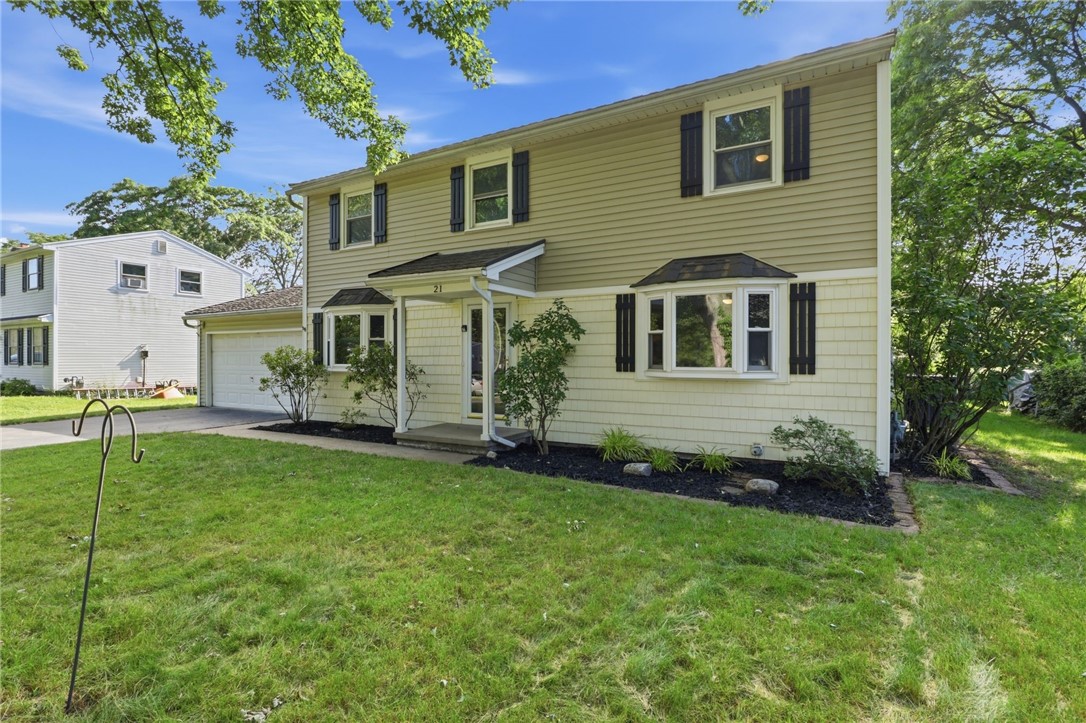 21 Squirrels Heath Road Perinton, NY 14450 - Photo 3 of 47