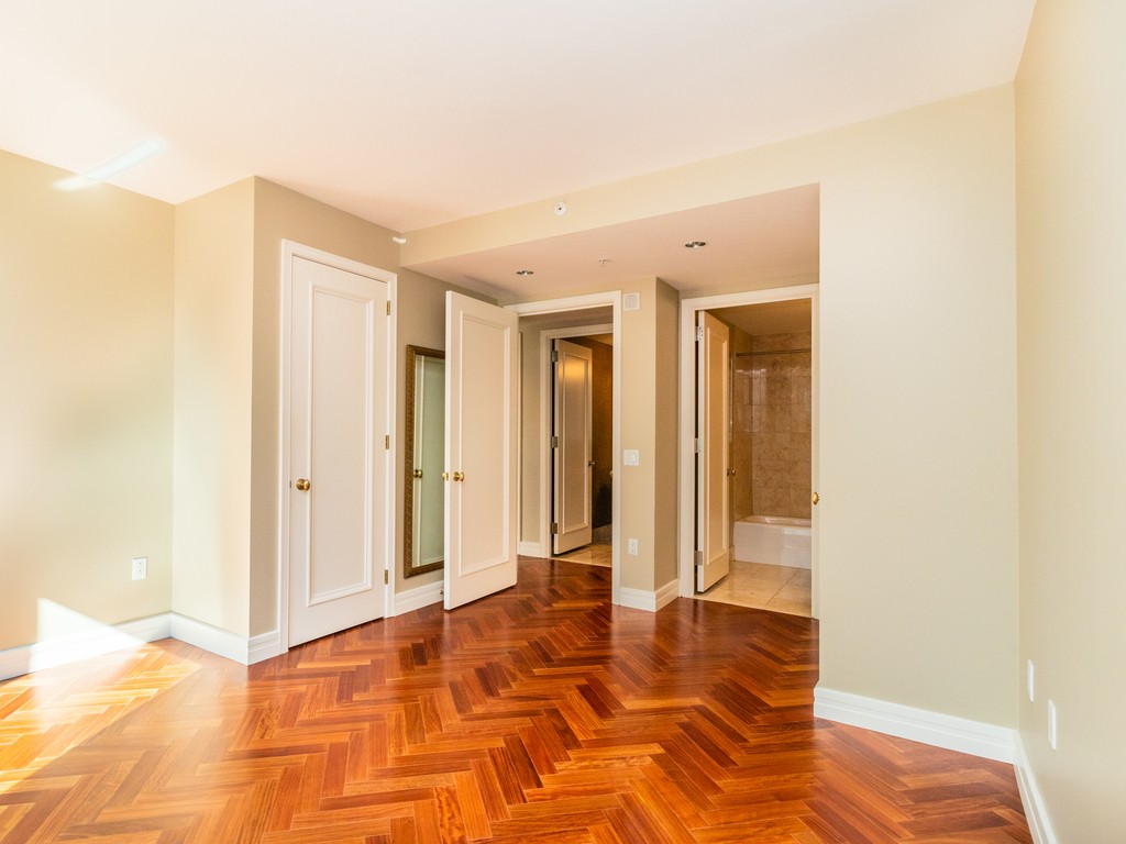 1 Avery Street, Unit 17C Boston, MA 02111 - Photo 8 of 10