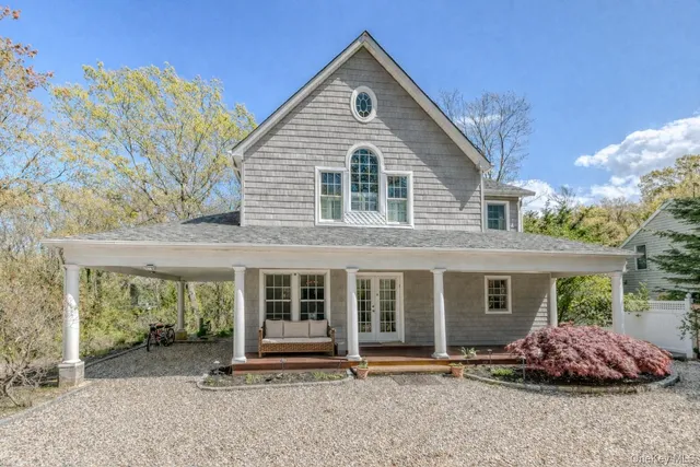 $945,000 | 2 Walnut Avenue, Setauket, NY 11733