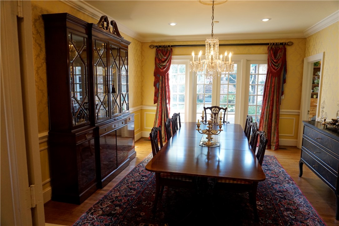 804 Cherokee Circle Waycross, GA 31501 - Photo 3 of 41 Dining room