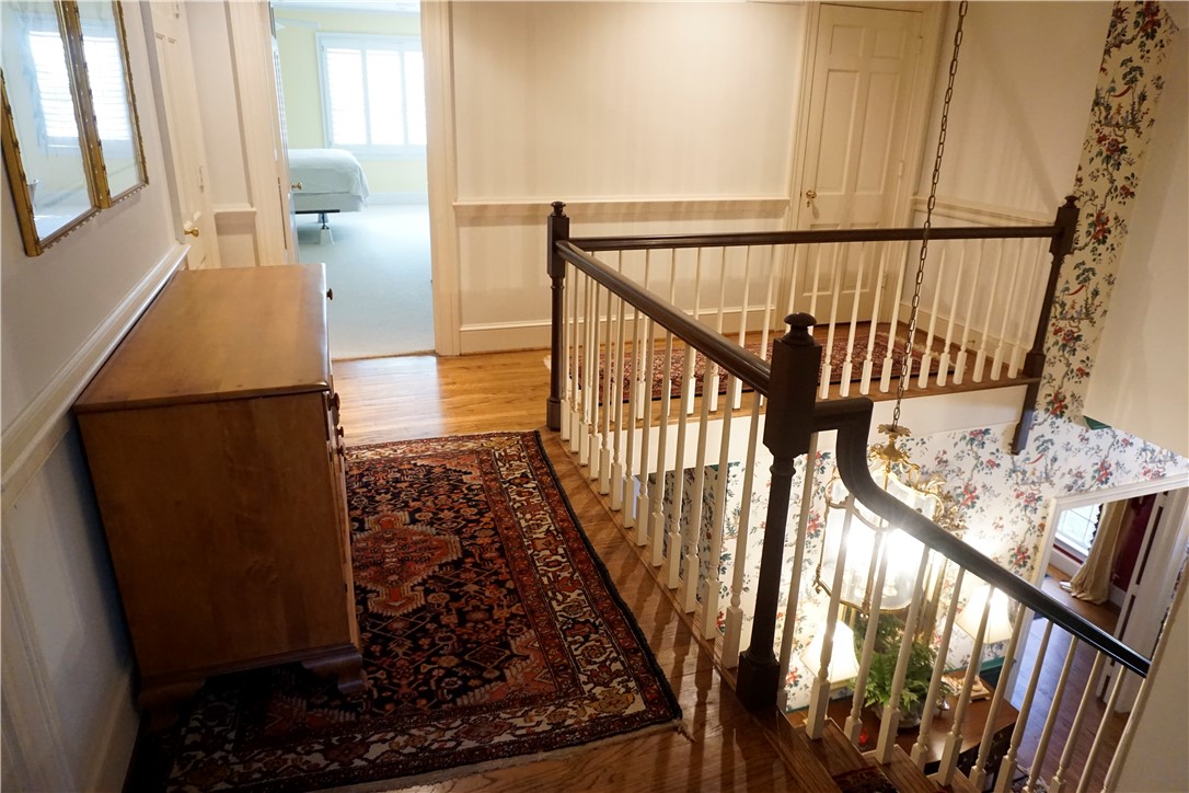 804 Cherokee Circle Waycross, GA 31501 - Photo 33 of 41 The upstairs gallery