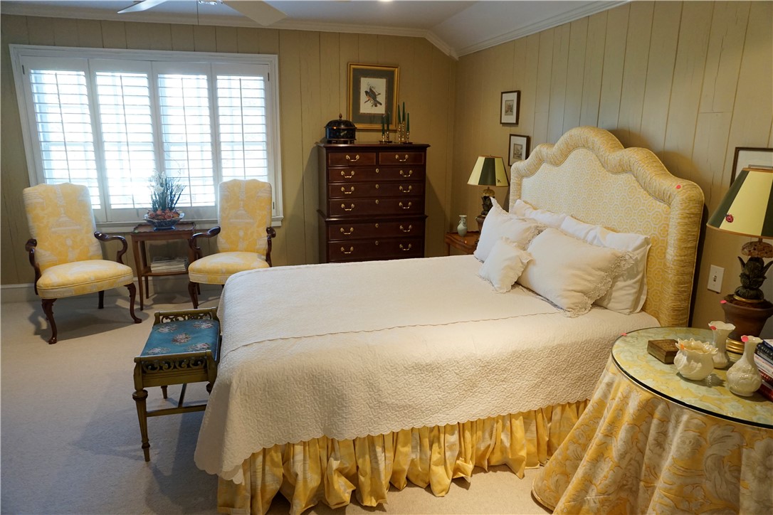 804 Cherokee Circle Waycross, GA 31501 - Photo 34 of 41 Third bedroom
