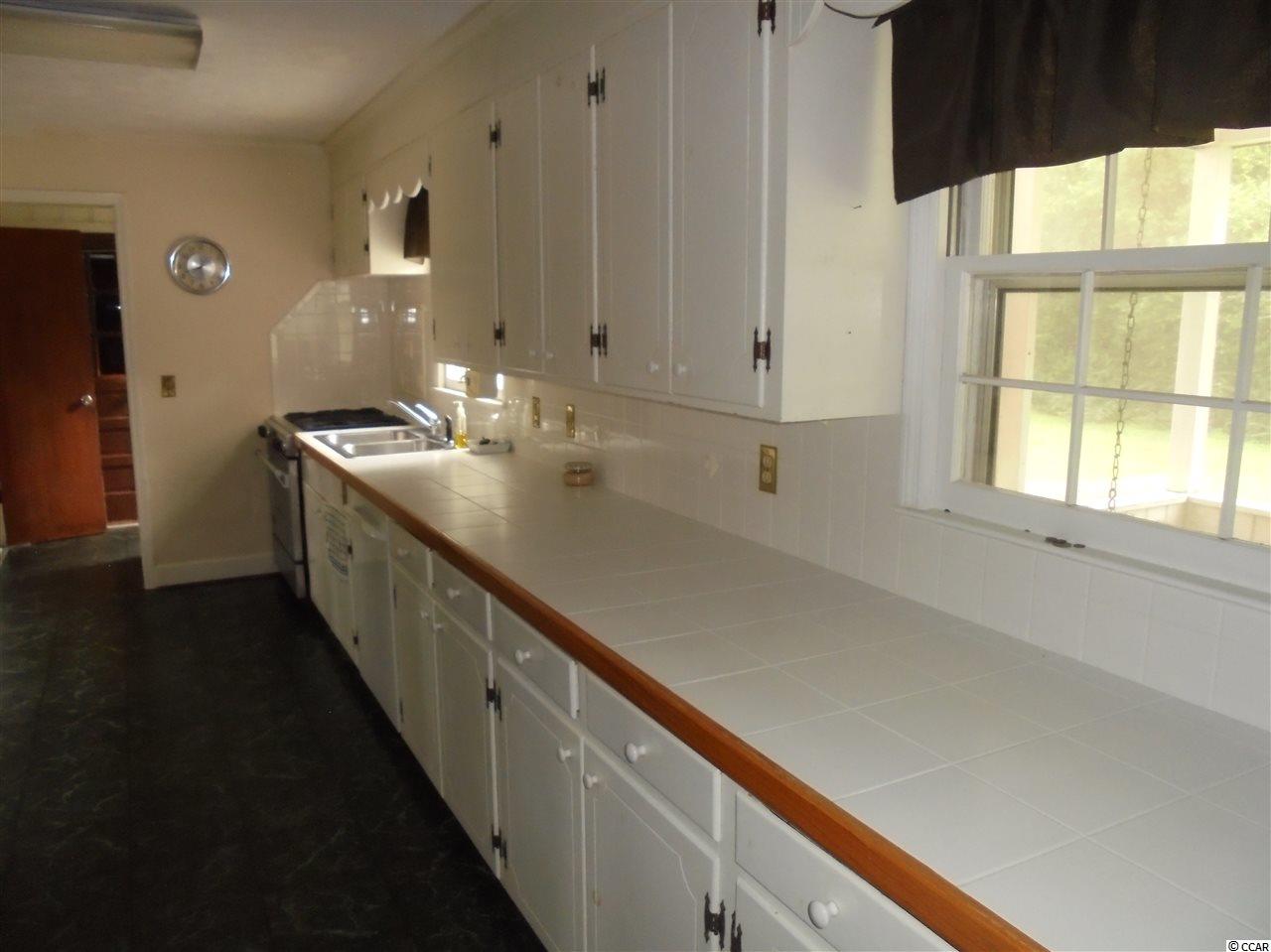 273 Country Club Road Marion, SC 29571 - Photo 4 of 14 Gallery Image 4