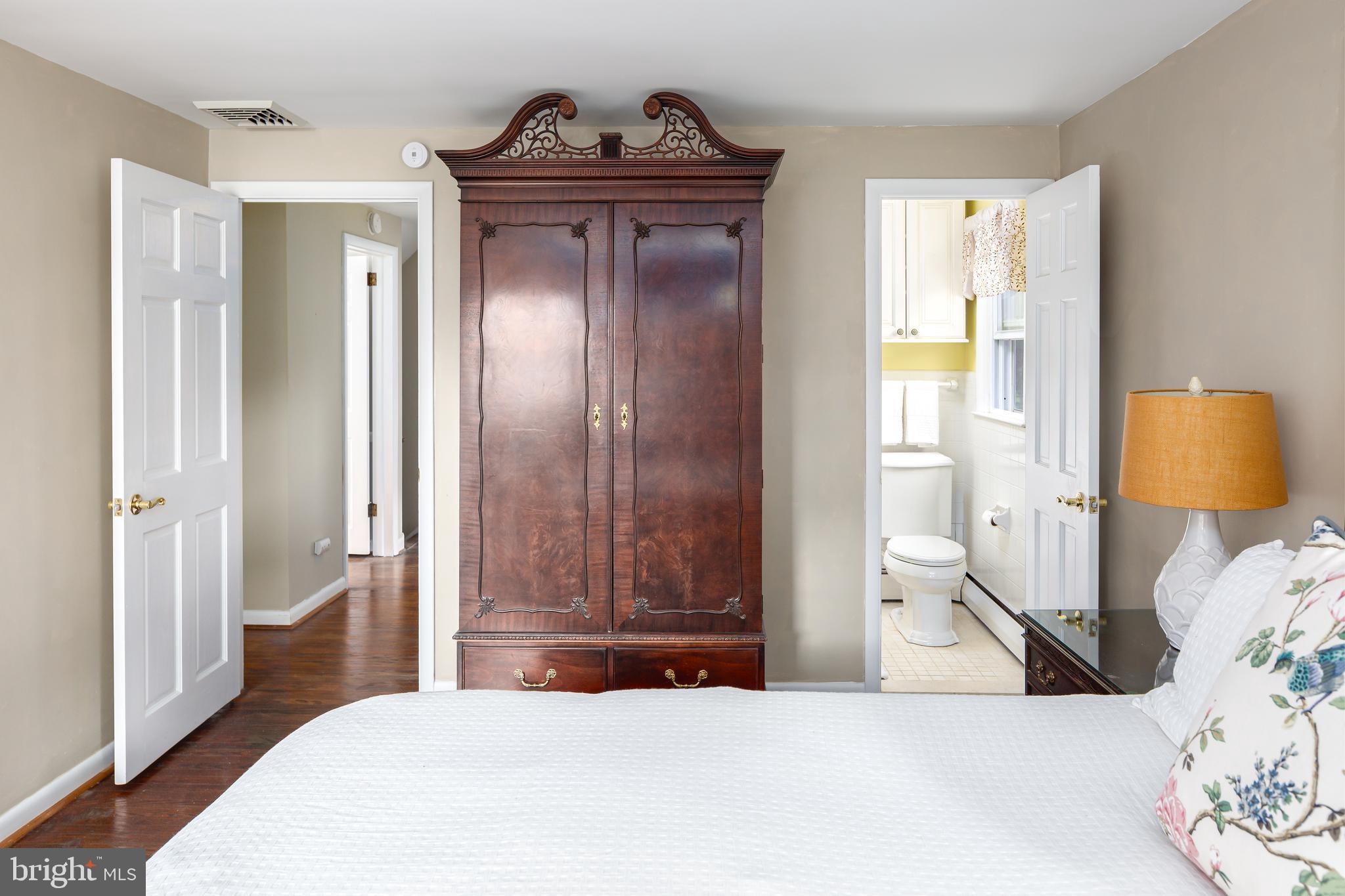605 Golf Club Road Newtown Square, PA 19073 - Photo 30 of 45 Primary Suite w/ En Suite Bathroom