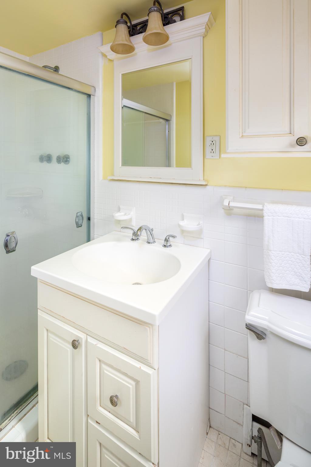 605 Golf Club Road Newtown Square, PA 19073 - Photo 31 of 45 En Suite Primary Bathroom