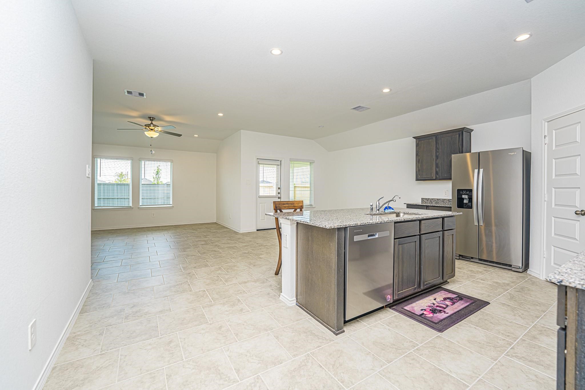 1118 Appaloosa Lane Rosharon, TX 77583 - Photo 11 of 37