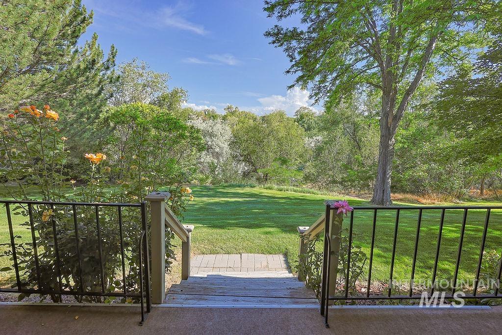 640 Morrison Street Twin Falls, ID 83301 - Photo 30 of 30 Expansive lawn with mature trees and established perimeter plantings