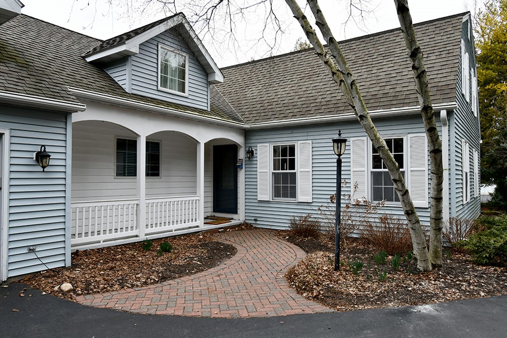 1241 Cove Road Sturgeon Bay, WI 54235 - Photo 2 of 39 Gallery Image 2