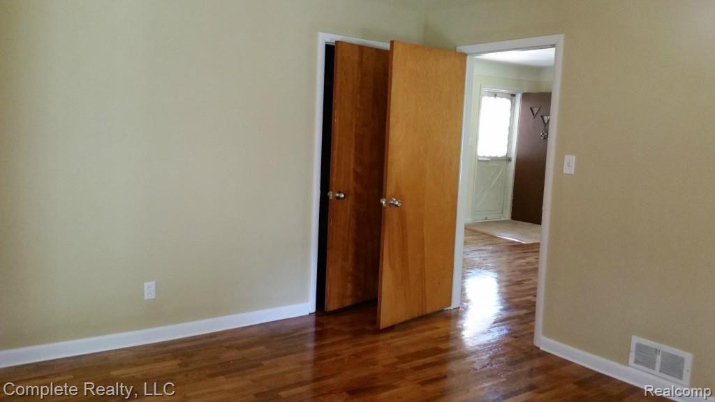 3139 North Belsay Road Flint, MI 48506 - Photo 17 of 27 #1 of 3 bedrooms