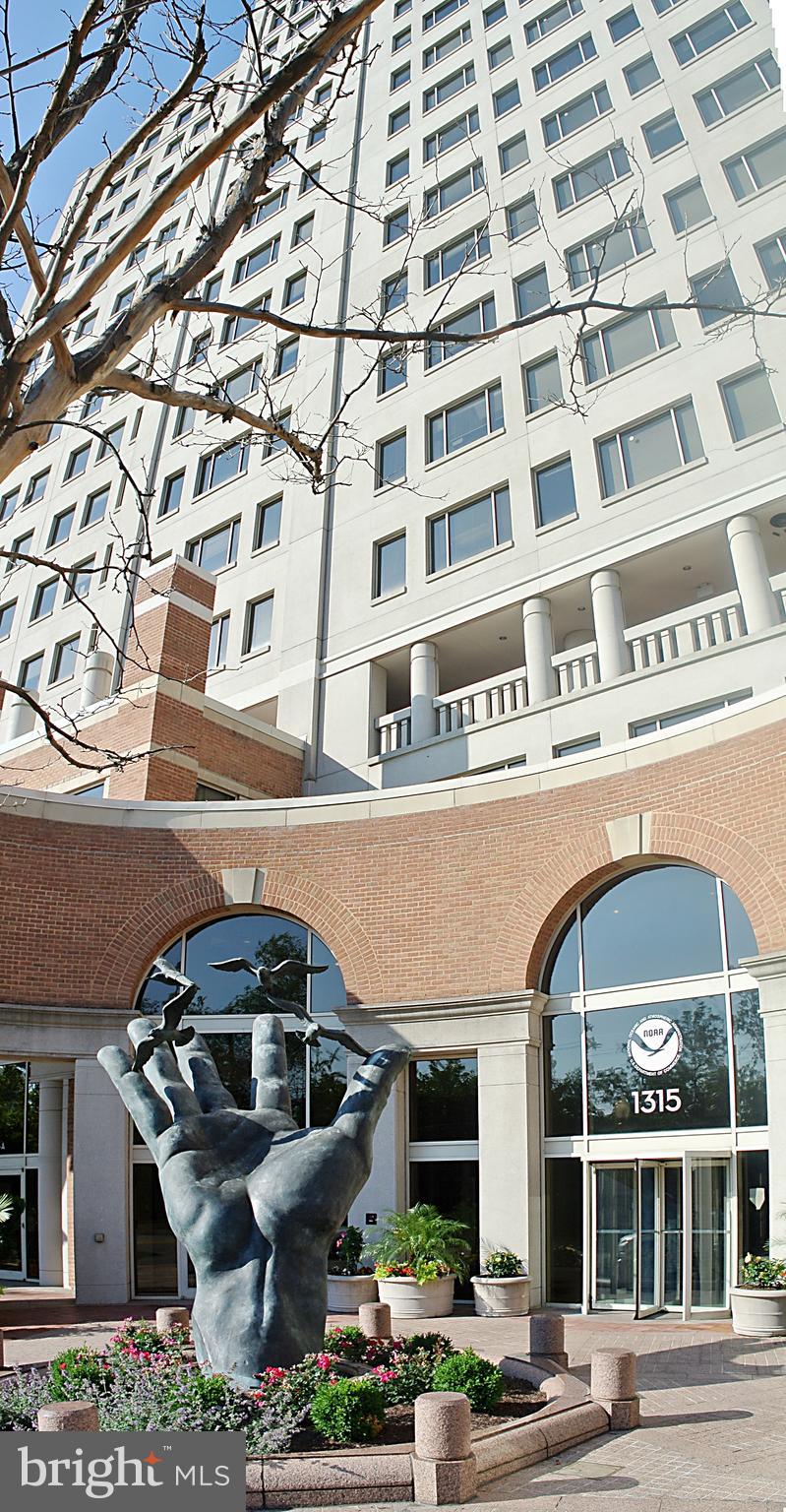 900 Bonifant Street, Unit D Silver Spring, MD 20910 - Photo 49 of 54 a front view of a building