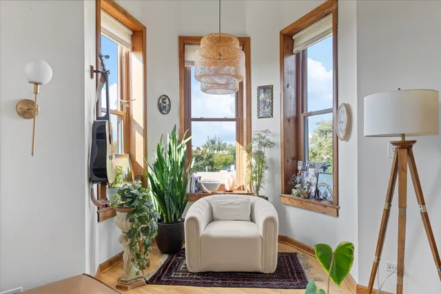 $650,000 | 1257 North Campbell Avenue, Unit 4, Chicago, IL 60622