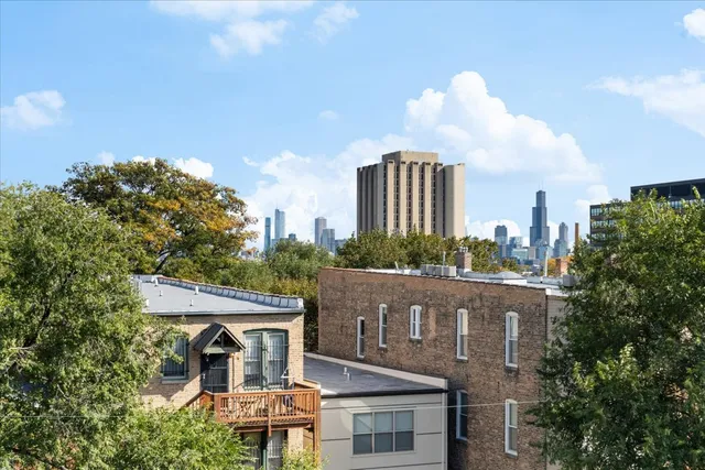 $650,000 | 1257 North Campbell Avenue, Unit 4, Chicago, IL 60622
