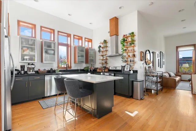 $650,000 | 1257 North Campbell Avenue, Unit 4, Chicago, IL 60622