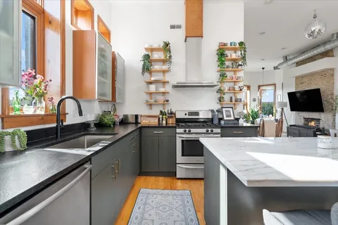 $650,000 | 1257 North Campbell Avenue, Unit 4, Chicago, IL 60622