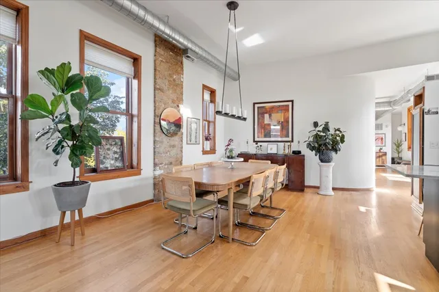 $650,000 | 1257 North Campbell Avenue, Unit 4, Chicago, IL 60622