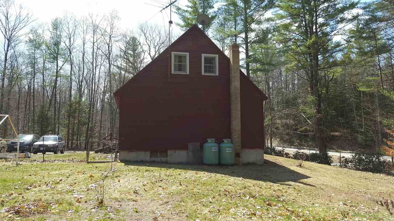 1118 Corn Hill Road Webster, NH 03303 - Photo 4 of 20