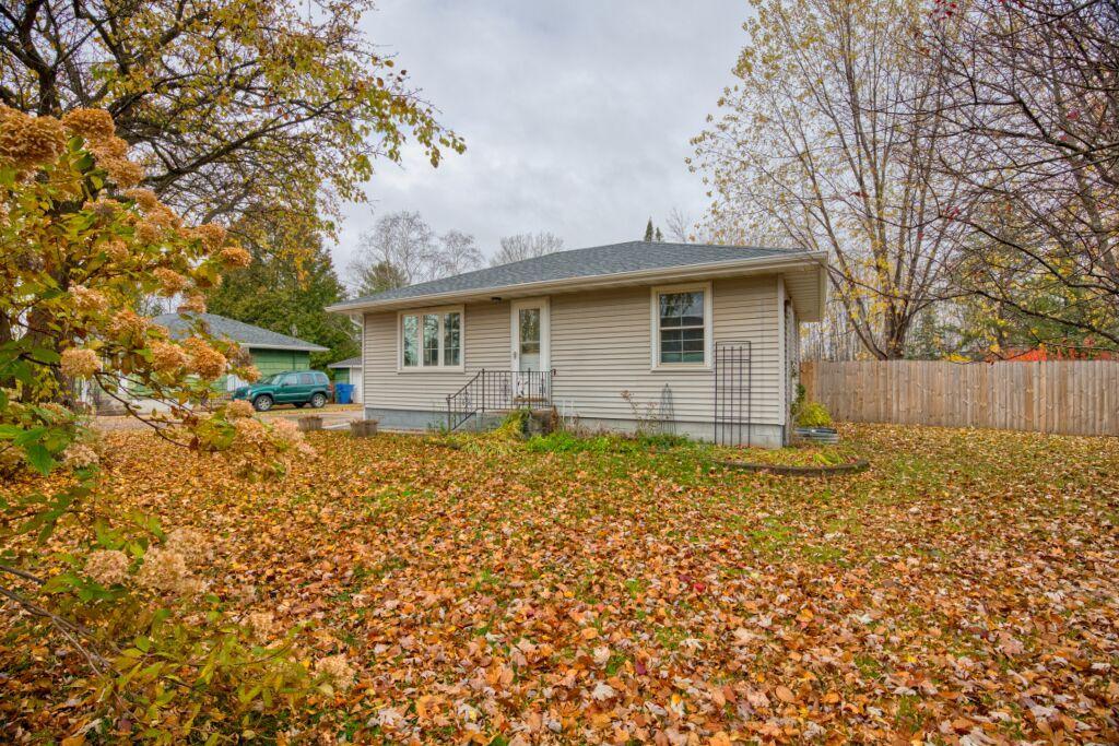 1505 East 39th Street Hibbing, MN 55746 - Photo 1 of 34